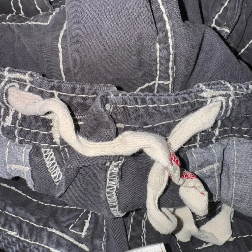 True Religion Isaac Big T Cargo Shorts Men's Size 31 Gray Cut Off Drawstring
